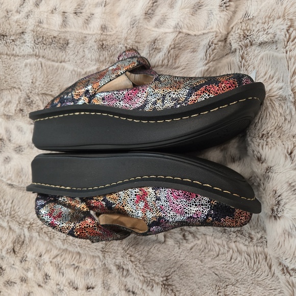 Alegria Size Euro-39 Multi Color Metalic Maryjane Wedge Mule/Clog Slip On - Picture 2 of 9